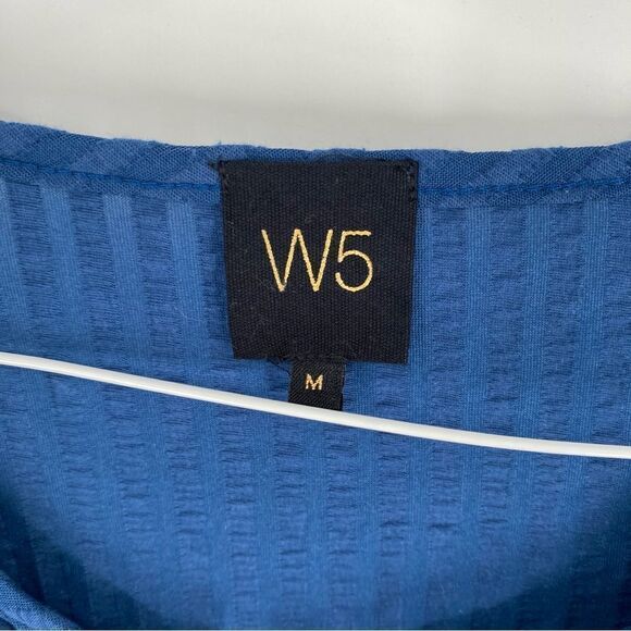 W5 Women’s Round Neck Sleeveless Striped Blue Blouse size M - Picture 3 of 4